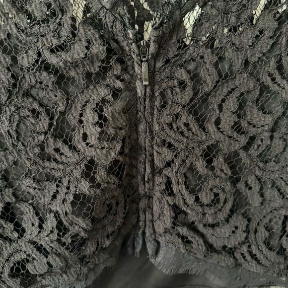 Adrianna Papell Illusion Lace Crop Top in Black; US Size 12 - Picture 3 of 4